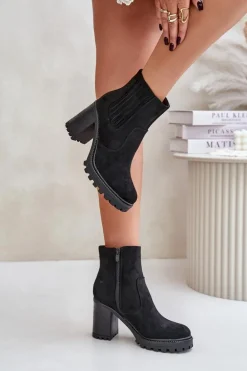 Botki Na Słupku Z Eko Zamszu Czarne Mesiella