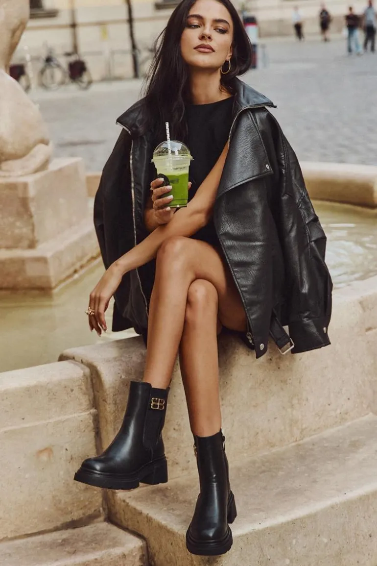 Botki Sztyblety Damskie Ze Złotym Detalem Ocieplane Czarne Serene