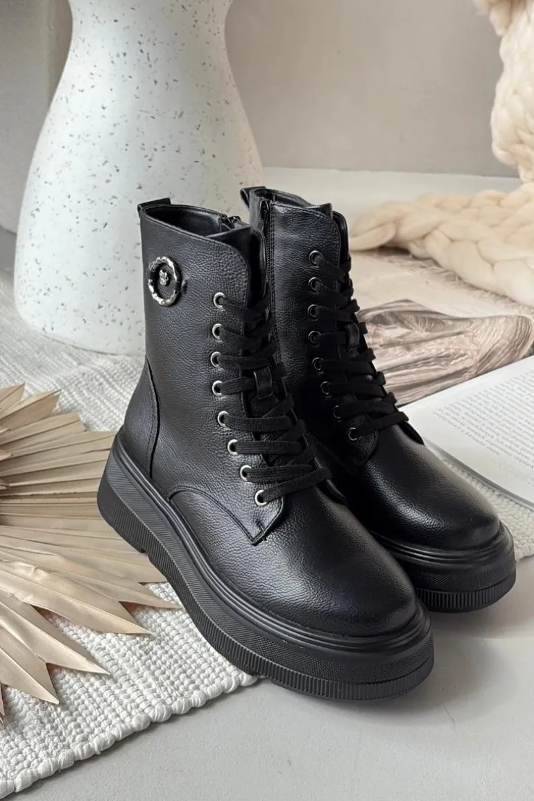 Botki Workery Damskie Ocieplane Na Platformie Z Ozdobnym Detalem Vinceza 16513 Czarne