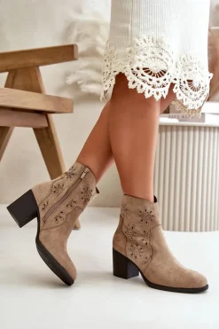 Botki Z Ażurową Cholewką Na Słupku Eko Zamszowe Beżowe Nevishiia