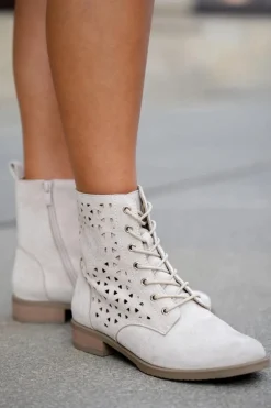 Botki Z Ażurowym Wzorem Na Zamek Jasnobeżowe Serfina