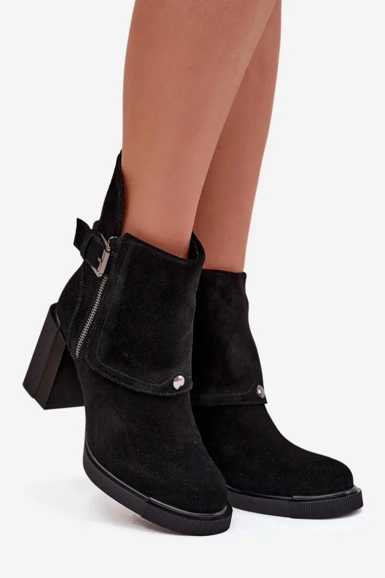 Botki Z Naturalnego Zamszu Na Słupku Z Klamrą Vinceza 91152 Czarne