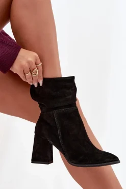 Botki Z Naturalnego Zamszu Ocieplane Na Słupku Z Marszczeniem Zazoo 4216 Czarne