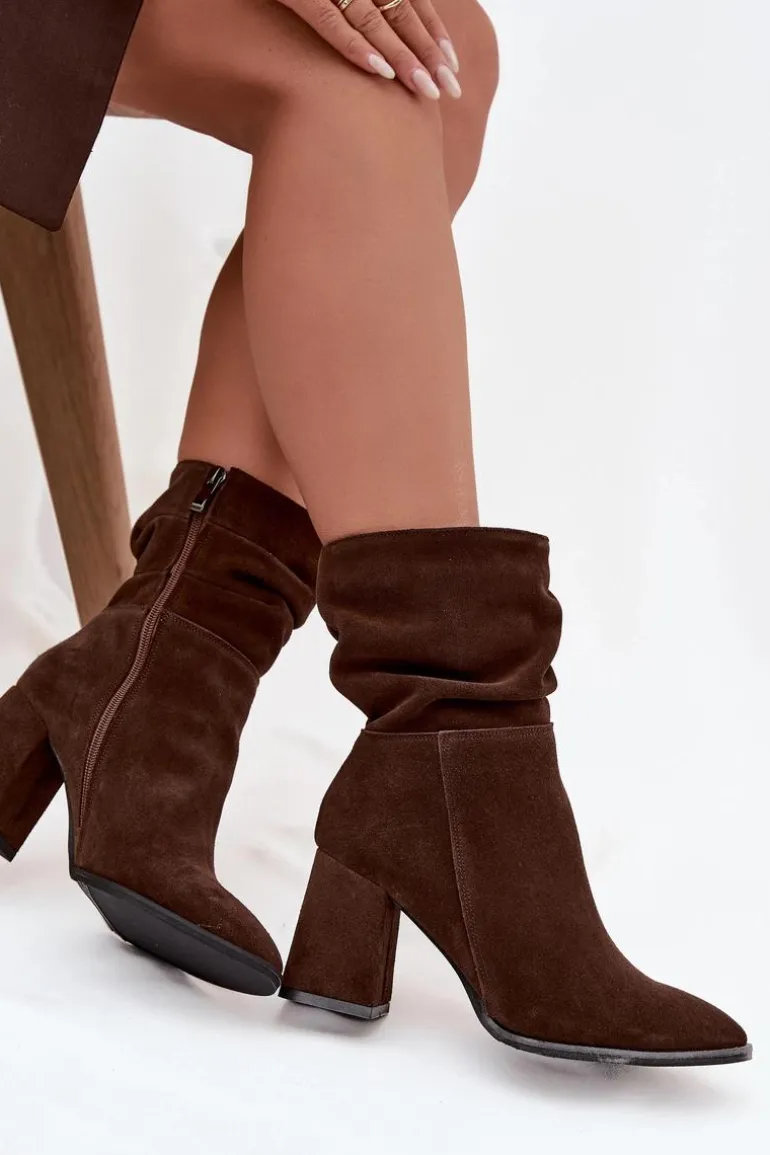 Botki Z Naturalnego Zamszu Ocieplane Na Słupku Z Marszczeniem Zazoo 4216 Czekoladowe