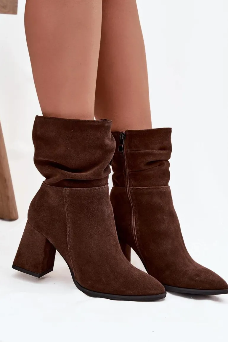 Botki Z Naturalnego Zamszu Ocieplane Na Słupku Z Marszczeniem Zazoo 4216 Czekoladowe
