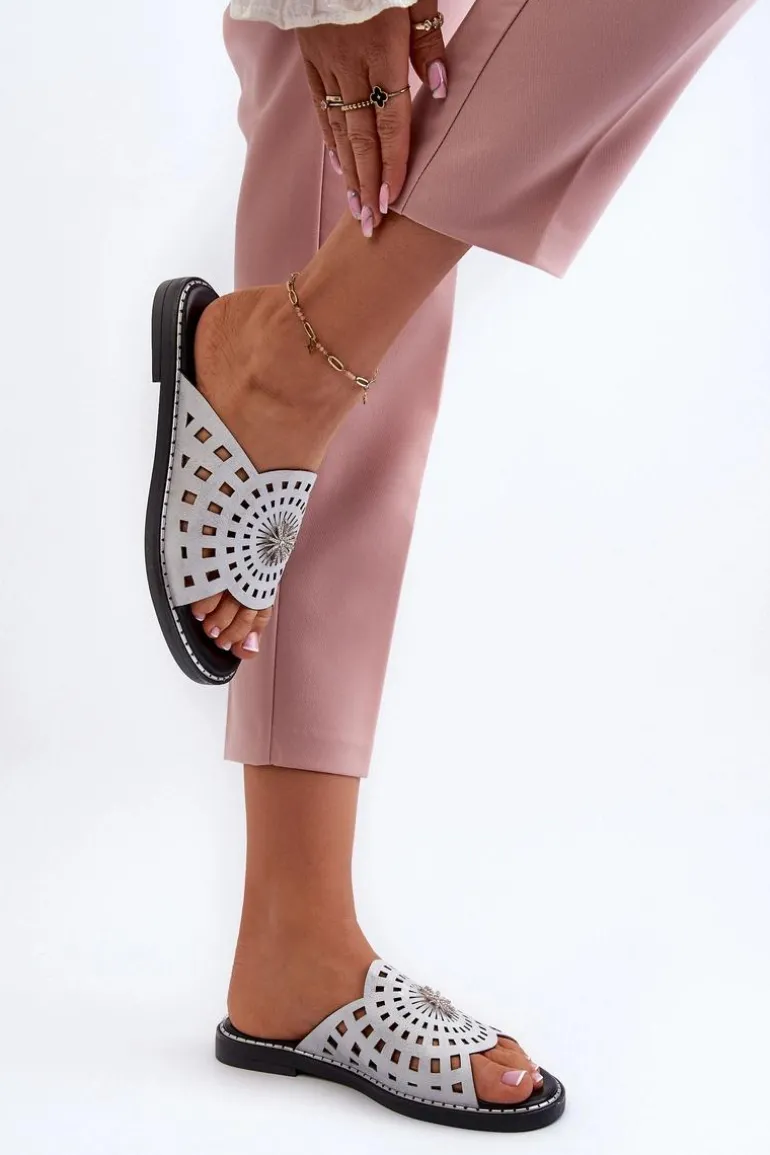 Błyszczące Klapki Damskie Na Płaskim Obcasie Z Ozdobą Srebrne Ebirena