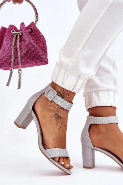 Błyszczące Sandałki Na Obcasie Srebrne Maxim