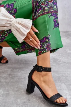 Błyszczące Sandałki Na Obcasie Czarne Maxim