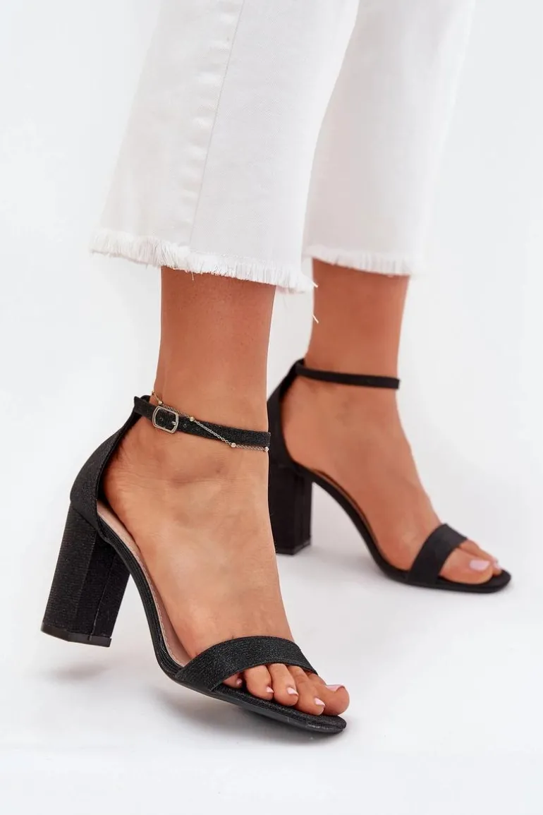 Błyszczące Sandały Damskie Na Słupku Czarne Kavina