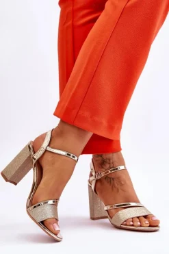 Błyszczące Sandały Na Obcasie Złote Alicia