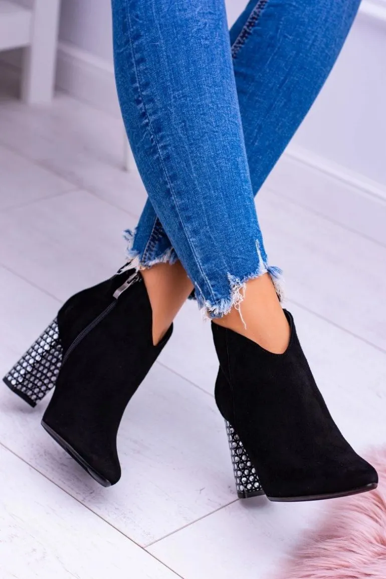 Czarne Eleganckie Zamszowe Botki na Słupku Laura Messi 1849