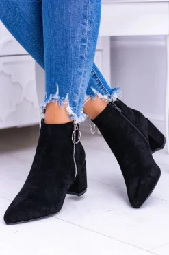 Czarne Zamszowe Botki Na Słupku w Szpic Jonnes