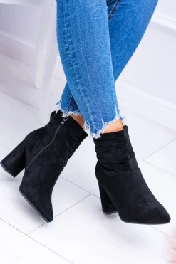 Czarne Zamszowe Botki Na Słupku Bresci