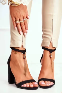 Czarne Zamszowe Sandałki na Słupku z Frędzlem Annick