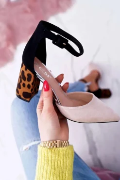 Czółenka Damskie Na Słupku Panterki Beżowe Ferri