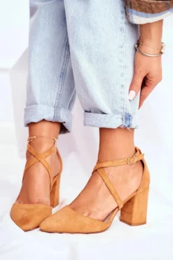 Czółenka Damskie Na Słupku W Szpic Camel Traffic