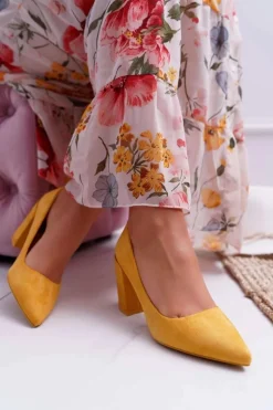 Czółenka Damskie Na Słupku Zamszowe Żółte Neshka