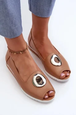 Czółenka Damskie Z Ozdobą Eko Skórzane Ciemnobeżowe Biolita