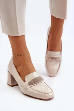 Czółenka Lakierowane Z Ozdobą Beżowe Samassa