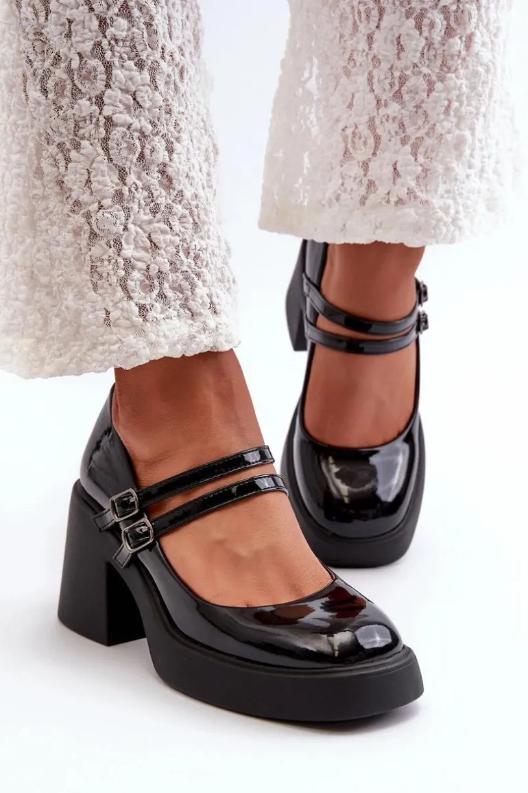 Czółenka Na Masywnym Obcasie Lakierowane Czarne Halmina