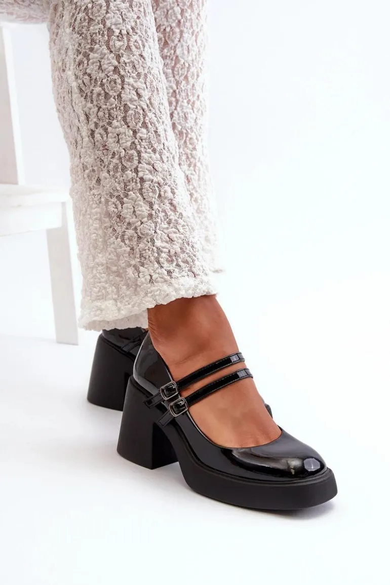 Czółenka Na Masywnym Obcasie Lakierowane Czarne Halmina