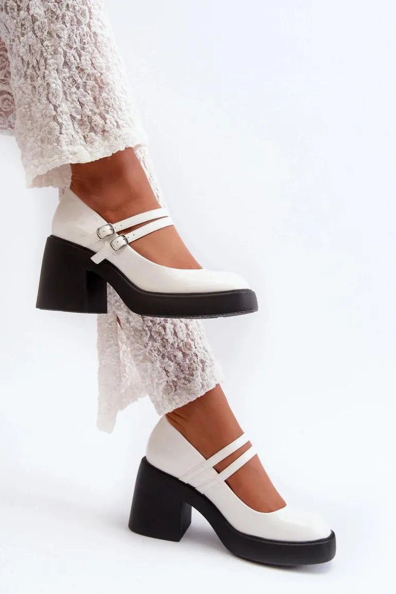 Czółenka Na Masywnym Obcasie Lakierowane Białe Halmina
