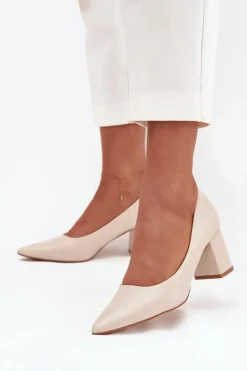 Czółenka Na Słupkowym Obcasie Ze Szpiczastymi Noskami Jasnobeżowe Ryvessa