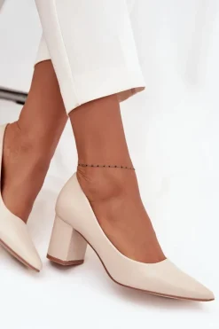 Czółenka Na Słupkowym Obcasie Ze Szpiczastymi Noskami Jasnobeżowe Ryvessa