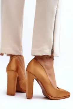 Czółenka Na Słupku Camel Piatti