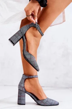 Czółenka Na Słupku Kratka Czarno-Białe Harye