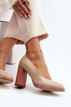 Czółenka Na Słupku Laura Messi 2746 Jasnobeżowe