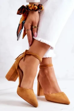 Czółenka Na Słupku Wiązane Camel Lettice