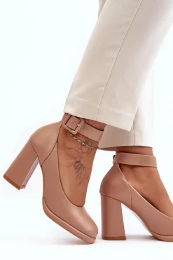 Czółenka Na Słupku Z Klamrą Beżowe Idovana