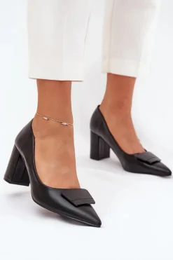 Czółenka Na Słupku Z Ozdobą Czarne Celira