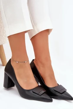 Czółenka Na Słupku Z Ozdobą Czarne Celira