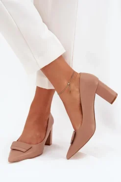 Czółenka Na Słupku Z Ozdobą Ciemnobeżowe Celira