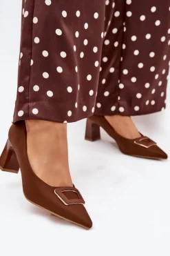 Czółenka Na Słupku Z Ozdobną Klamrą Brązowe Seriva