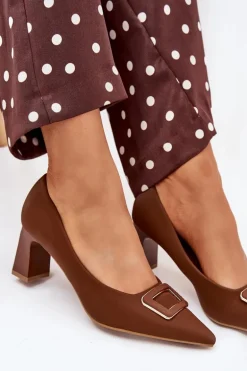 Czółenka Na Słupku Z Ozdobną Klamrą Brązowe Seriva