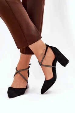 Czółenka Ze Szpiczastymi Noskami I Zdobionymi Paseczkami Na Słupku Czarne Verithas