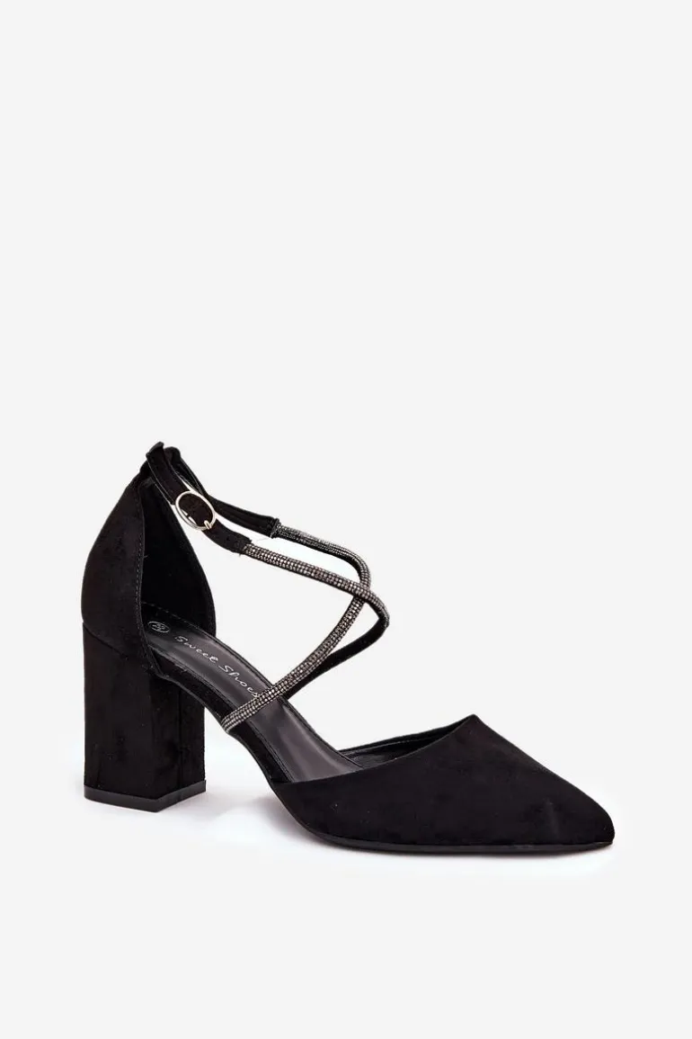 Czółenka Ze Szpiczastymi Noskami I Zdobionymi Paseczkami Na Słupku Czarne Verithas