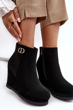 Damskie Botki Na Koturnie Z Małą Ozdobą Czarne Bertolina