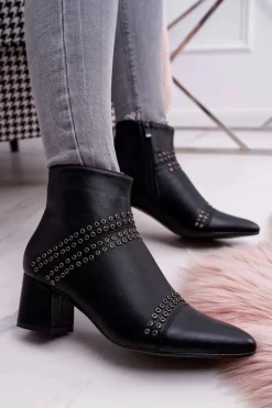 Damskie Botki Na Słupku W Szpic Z Nitami Czarne Primma