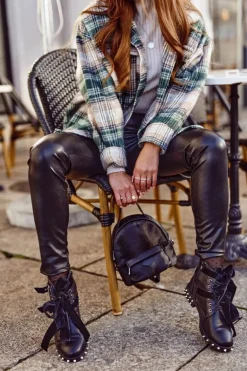 Damskie Botki Nity Kolce Czarne Magnes