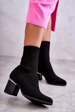 Damskie Botki Z Elastyczną Skarpetą Czarne Carmon