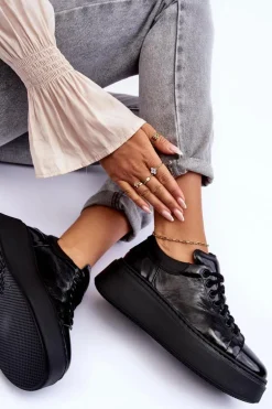 Damskie Buty Sportowe Lakierowane na Platformie Czarne Lemar 10150