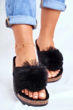 Damskie Czarne Klapki Na Korku z Pomponem Galaxo