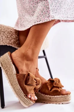 Damskie Klapki Na Koturnie Z Kokardą Brązowe Tayla