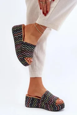 Damskie Klapki Na Koturnie Czarne Vanarila