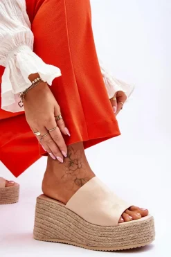 Damskie Klapki Na Koturnie I Platformie Beżowe Ysabel