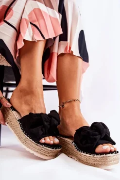 Damskie Klapki Na Koturnie Z Kokardą Czarne Tayla